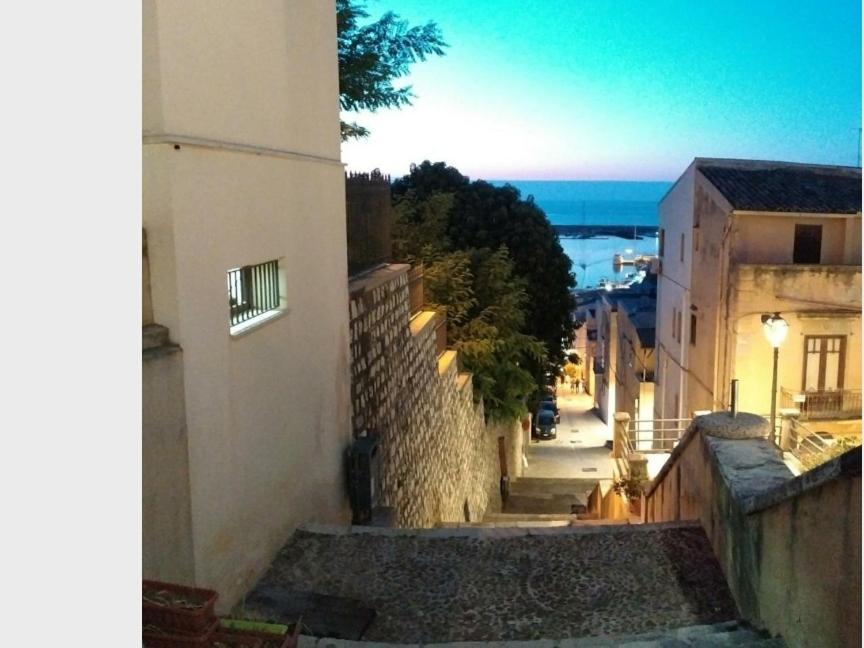 Casa Vacanza Isola Sul Mare Кастелламмаре-дель-Голфо Экстерьер фото